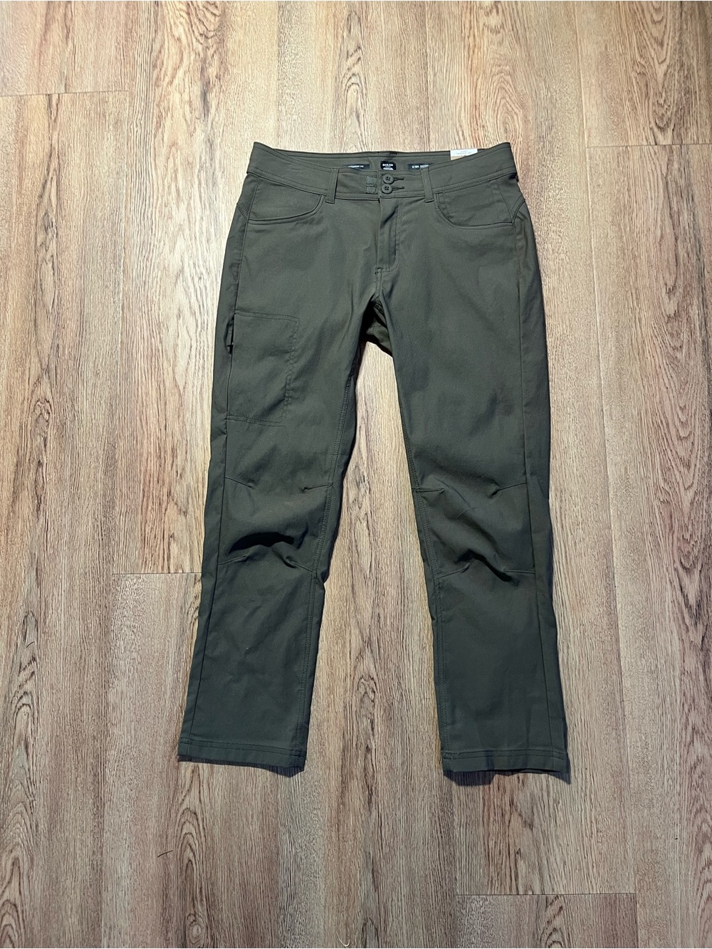 Prana women’s Halle Hiking Pants Size 8 short NWT